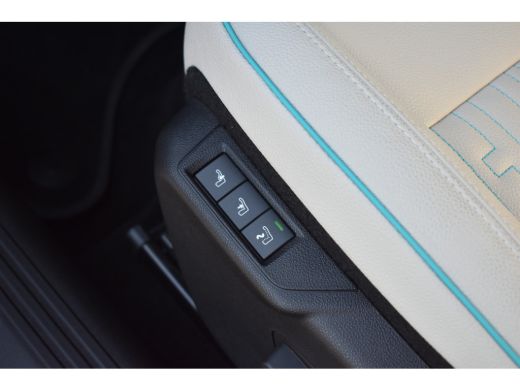 Fiat 600 1.2 Hybrid La Prima Automaat | Vol-Leder | Elektr. Stoelen | Massage | Elektr. Achterklep | Adapt... ActivLease financial lease
