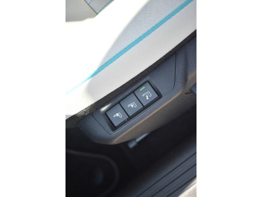 Fiat 600 1.2 Hybrid La Prima Automaat | Vol-Leder | Massage | Elektr. Achterklep | Adaptive Cruise | Elekt... ActivLease financial lease