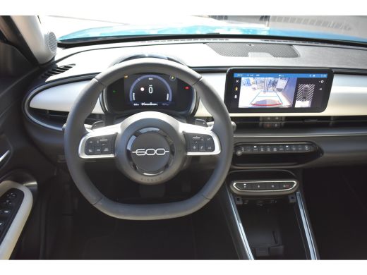Fiat 600 1.2 Hybrid La Prima Automaat | Vol-Leder | Massage | Elektr. Achterklep | Adaptive Cruise | Elekt... ActivLease financial lease