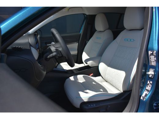 Fiat 600 1.2 Hybrid La Prima Automaat | Vol-Leder | Massage | Elektr. Achterklep | Adaptive Cruise | Elekt... ActivLease financial lease