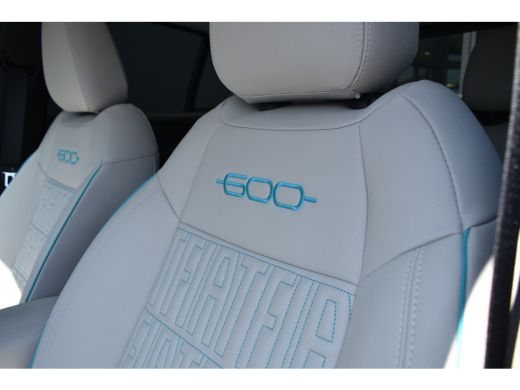 Fiat 600 1.2 Hybrid La Prima Automaat | Vol-Leder | Massage | Elektr. Achterklep | Adaptive Cruise | Elekt... ActivLease financial lease