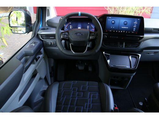 Ford E-Transit Custom 320 L2H1 MS-RT 65kWh dubbele cabine | Trekhaak | Camera | Stuur/stoelverwarming ActivLease financial lease