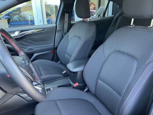 Ford Focus 1.0 125PK ST-Line STOEL-, STUUR-& VOORRUITVERWARMING| 18" LM VELGEN| CLIMATE CONTROL| KEYLESS ENT... ActivLease financial lease