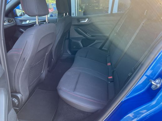 Ford Focus 1.0 125PK ST-Line STOEL-, STUUR-& VOORRUITVERWARMING| 18" LM VELGEN| CLIMATE CONTROL| KEYLESS ENT... ActivLease financial lease