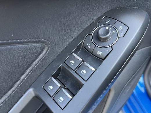 Ford Focus 1.0 125PK ST-Line STOEL-, STUUR-& VOORRUITVERWARMING| 18" LM VELGEN| CLIMATE CONTROL| KEYLESS ENT... ActivLease financial lease