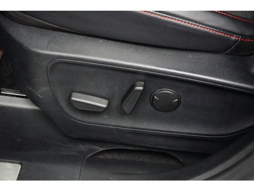 Ford Kuga 2.5 PHEV 225PK ST-Line X | ADAPTIVE CRUISE | DODEHOEKDETECTIE | HEAD-UP DISPLAY | STOEL+STUUR+VOO... ActivLease financial lease