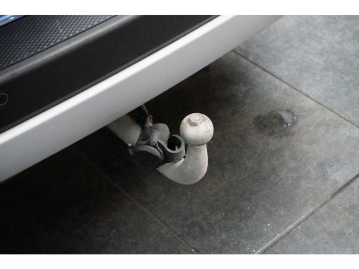 Ford Kuga 2.5 PHEV Titanium | Wegklap Trekhaak | Winter-pack | 4-season banden | Standkachel | Parkeersenso... ActivLease financial lease