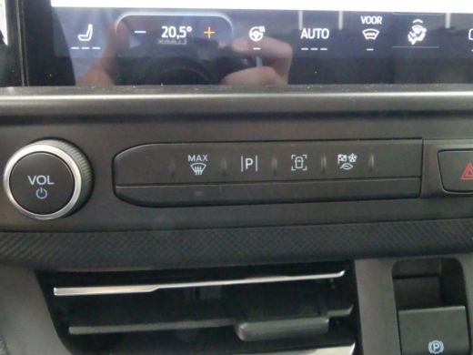 Ford Transit Custom 320 2.0 136PK L2H1 Limited 17" Lichtmetalen velgen | Camera | Adaptieve Cruise control ActivLease financial lease
