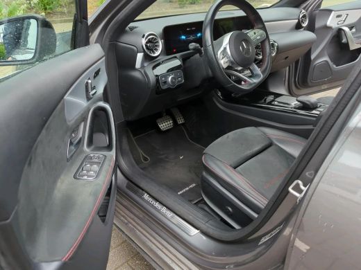 Mercedes-Benz A-Klasse 180 Business Solution AMG NL AUTO | PANO | STOELVERW | CAMERA | ActivLease financial lease