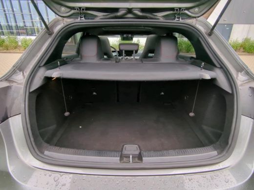 Mercedes-Benz A-Klasse 180 Business Solution AMG NL AUTO | PANO | STOELVERW | CAMERA | ActivLease financial lease