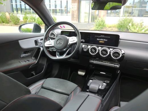 Mercedes-Benz A-Klasse 180 Business Solution AMG NL AUTO | PANO | STOELVERW | CAMERA | ActivLease financial lease