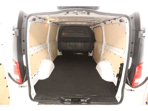 Mercedes-Benz Vito 114 CDI Lang Automaat Airco Camera Trekhaak Cruise Carplay 3 Persoons 16''LMV PDC ActivLease financial lease