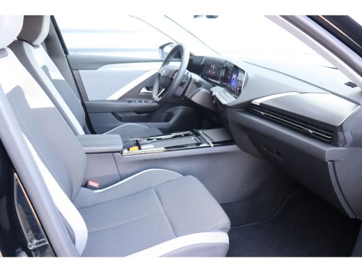 Opel Astra Sports Tourer 1.6 TURBO 180PK HYBRID AUTOMAAT / NAVI / CLIMA / LED / PDC / 17" LMV / BLUETOOTH / ... ActivLease financial lease