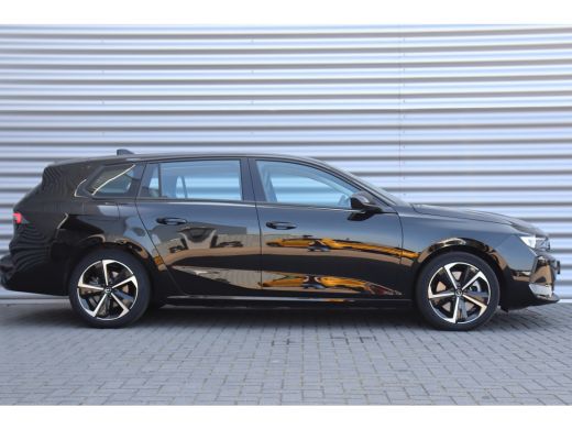 Opel Astra Sports Tourer 1.6 TURBO 180PK HYBRID AUTOMAAT / NAVI / CLIMA / LED / PDC / 17" LMV / BLUETOOTH / ... ActivLease financial lease