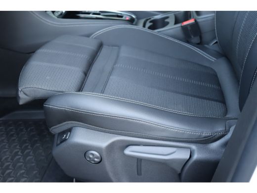 Opel Grandland 1.2 TURBO 130PK LEVEL 4 GS AUTOMAAT / NAVI / LEDER / CLIMA / LED / PDC / AGR / 18" LMV / WINTERPA... ActivLease financial lease