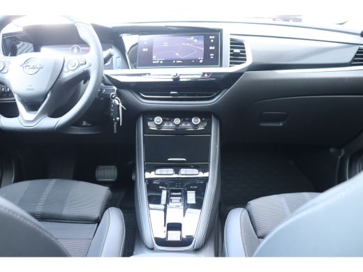 Opel Grandland 1.2 TURBO 130PK LEVEL 4 GS AUTOMAAT / NAVI / LEDER / CLIMA / LED / PDC / AGR / 18" LMV / WINTERPA... ActivLease financial lease