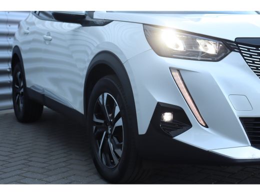 Peugeot 2008 1.2 PURETECH 130PK ALLURE PACK AUTOMAAT / NAVI / LEDER / CLIMA / LED / PDC / 17" LMV / CAMERA / K... ActivLease financial lease