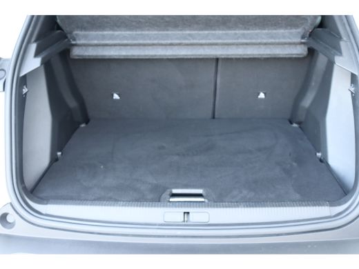 Peugeot 2008 1.2 PURETECH 130PK ALLURE PACK AUTOMAAT / NAVI / LEDER / CLIMA / LED / PDC / 17" LMV / CAMERA / K... ActivLease financial lease