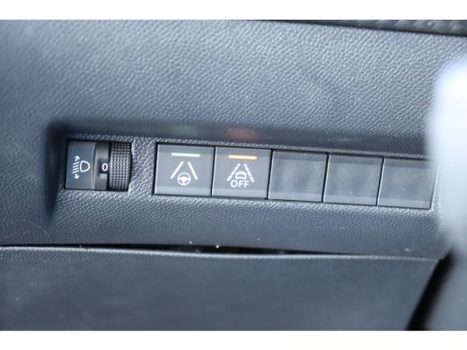 Peugeot 2008 1.2 PURETECH 130PK ALLURE PACK AUTOMAAT / NAVI / LEDER / CLIMA / LED / PDC / 17" LMV / CAMERA / K... ActivLease financial lease