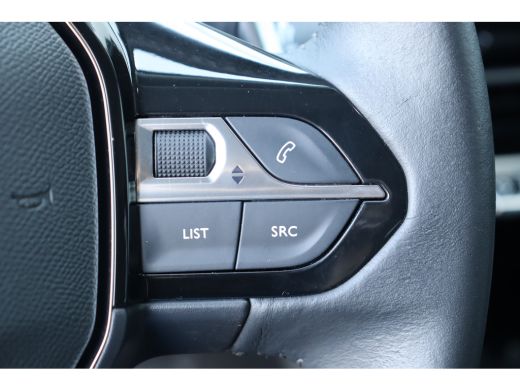 Peugeot 2008 1.2 PURETECH 130PK ALLURE PACK AUTOMAAT / NAVI / LEDER / CLIMA / LED / PDC / 17" LMV / CAMERA / K... ActivLease financial lease