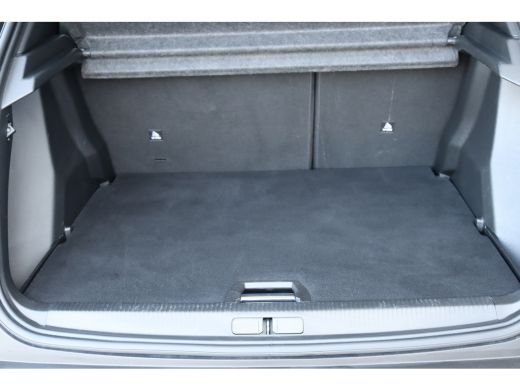 Peugeot 2008 1.2 PURETECH 130PK GT PACK AUTOMAAT / NAVI / LEDER / CLIMA / PDC / 17" LMV / CAMERA / KEYLESS / F... ActivLease financial lease