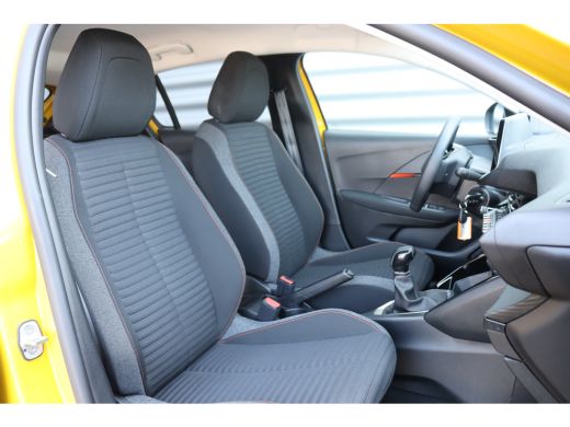 Peugeot 208 1.2 PURETECH 75PK ACTIVE PACK / NAVI / CLIMA / LED / PDC / 16" LMV / WINTERPAKKET / BLUETOOTH / C... ActivLease financial lease