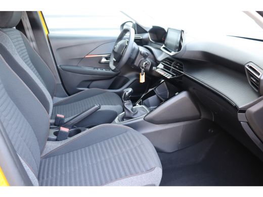 Peugeot 208 1.2 PURETECH 75PK ACTIVE PACK / NAVI / CLIMA / LED / PDC / 16" LMV / WINTERPAKKET / BLUETOOTH / C... ActivLease financial lease