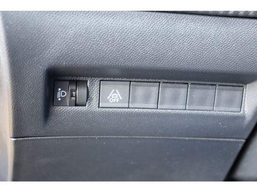 Peugeot 208 1.2 PURETECH 75PK ACTIVE PACK / NAVI / CLIMA / LED / PDC / 16" LMV / WINTERPAKKET / BLUETOOTH / C... ActivLease financial lease