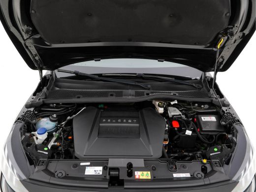 Peugeot e-208 EV GT 350 50 kWh [ 3-Fase ] (INCL-BTW) *FULL-LED | DIGI-COCKPIT | BLINDSPOT | CAMERA | LEATHER-AL... ActivLease financial lease