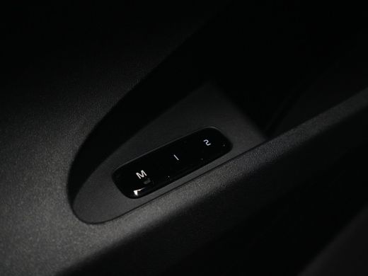 Polestar 2 Long Range Dual Motor 408pk Launch Edition 78kWh Panorama Navigatie 360 camera Stoelverwarming Ha... ActivLease financial lease