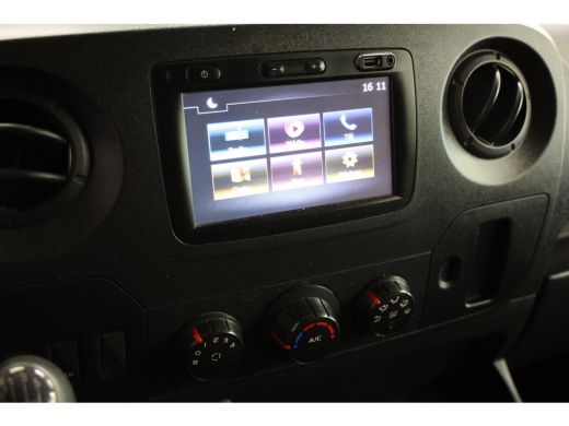 Renault Master T35 2.3 dCi L1H2 AIRCO EN TREKHAAK ActivLease financial lease