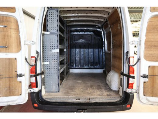 Renault Master T35 2.3 dCi L1H2 AIRCO EN TREKHAAK ActivLease financial lease