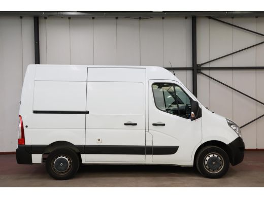 Renault Master T35 2.3 dCi L1H2 AIRCO EN TREKHAAK ActivLease financial lease