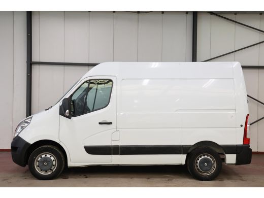 Renault Master T35 2.3 dCi L1H2 AIRCO EN TREKHAAK ActivLease financial lease