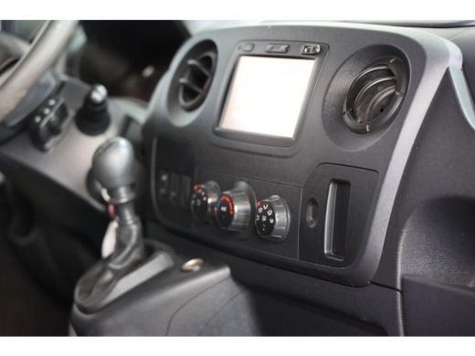 Renault Master T35 2.3 dCi L1H2 AIRCO EN TREKHAAK ActivLease financial lease