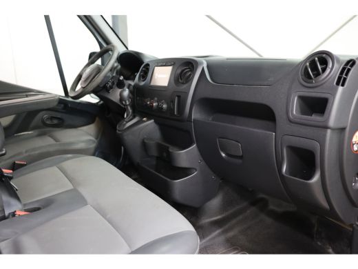 Renault Master T35 2.3 dCi L1H2 AIRCO EN TREKHAAK ActivLease financial lease