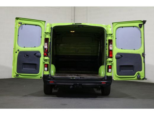 Renault Trafic 1.6 dCi 145pk L2 H1 Airco Trekhaak Camera ActivLease financial lease