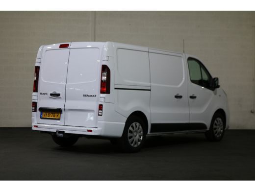 Renault Trafic 2.0 dCi 120pk L1 H1 Koelwagen Dag en Nacht Airco Navigatie Trekhaak ActivLease financial lease