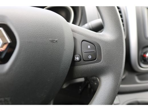 Renault Trafic 2.0 dCi 120pk L1 H1 Koelwagen Dag en Nacht Airco Navigatie Trekhaak ActivLease financial lease