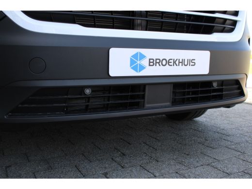 Volkswagen e-Transporter VOOR MEKAAR DEALS | Life Intro | 64 kWh | 218 pk | L1 | Trekhaak | Stoelverwarming | Achteruitrij... ActivLease financial lease