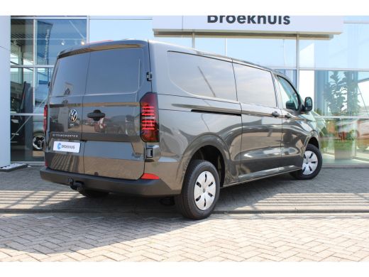 Volkswagen e-Transporter VOOR MEKAAR DEALS | Life Intro | 64 kWh | 218 pk | L2 | Trekhaak | Stoelverwarming | Achteruitrij... ActivLease financial lease