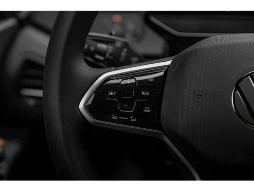 Volkswagen ID.3 170pk Pure 52 kWh | Achteruitrijcamera | 19" | Navigatie | Adaptive Cruise | Stoel & Stuurverwarming ActivLease financial lease