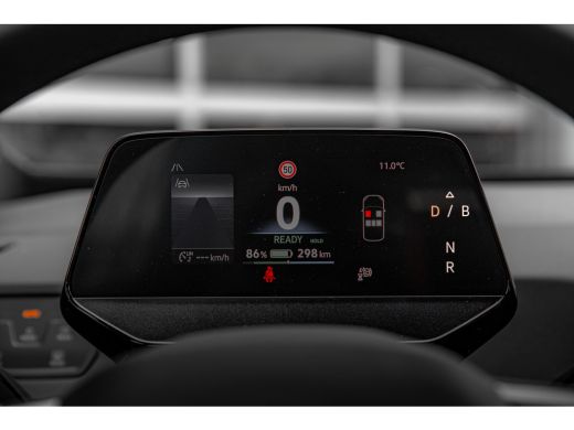 Volkswagen ID.3 170pk Pure 52 kWh | Achteruitrijcamera | 19" | Navigatie | Adaptive Cruise | Stoel & Stuurverwarming ActivLease financial lease