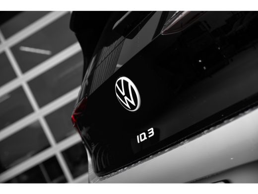 Volkswagen ID.3 170pk Pure 52 kWh | Achteruitrijcamera | 19" | Navigatie | Adaptive Cruise | Stoel & Stuurverwarming ActivLease financial lease