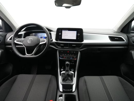 Volkswagen T-Roc 1.5 TSI 150pk DSG Life Edition Navi via App Pdc Clima Acc 63 ActivLease financial lease