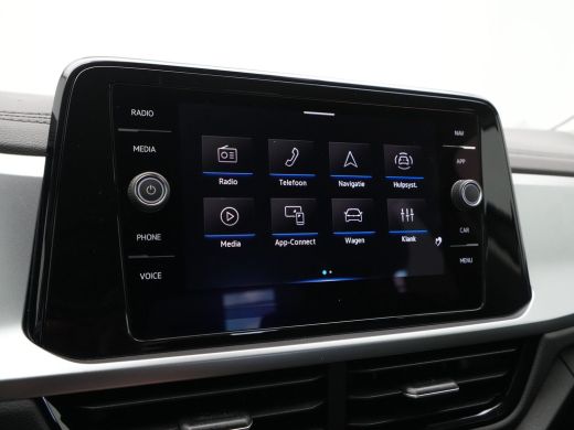 Volkswagen T-Roc 1.5 TSI 150pk DSG Life Edition Navi via App Pdc Clima Acc 63 ActivLease financial lease