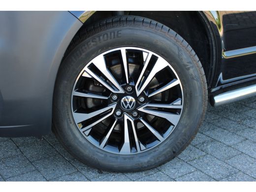 Volkswagen Transporter Comfortline | 110 pk | L2 | Trekhaak | Handgeschakeld | Navi | Cruise Control | Betonplex Laadvlo... ActivLease financial lease