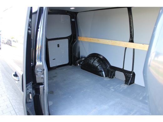 Volkswagen Transporter Comfortline | 110 pk | L2 | Trekhaak | Handgeschakeld | Navi | Cruise Control | Betonplex Laadvlo... ActivLease financial lease