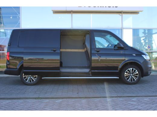Volkswagen Transporter Comfortline | 110 pk | L2 | Trekhaak | Handgeschakeld | Navi | Cruise Control | Betonplex Laadvlo... ActivLease financial lease