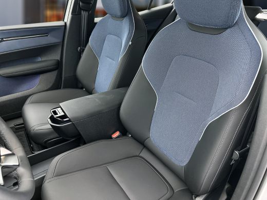 Volvo  EX30 Single Motor Extended Range Plus 69 kWh | Stoel/stuurverwarming | Harman Kardon | Adaptieve cruis... ActivLease financial lease